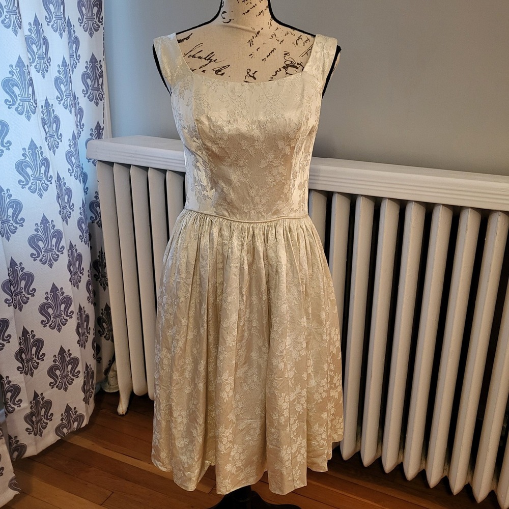 VTG 1960s Julie Miller California Silver Floral Brocade Fit + Flare Dress Sz 10